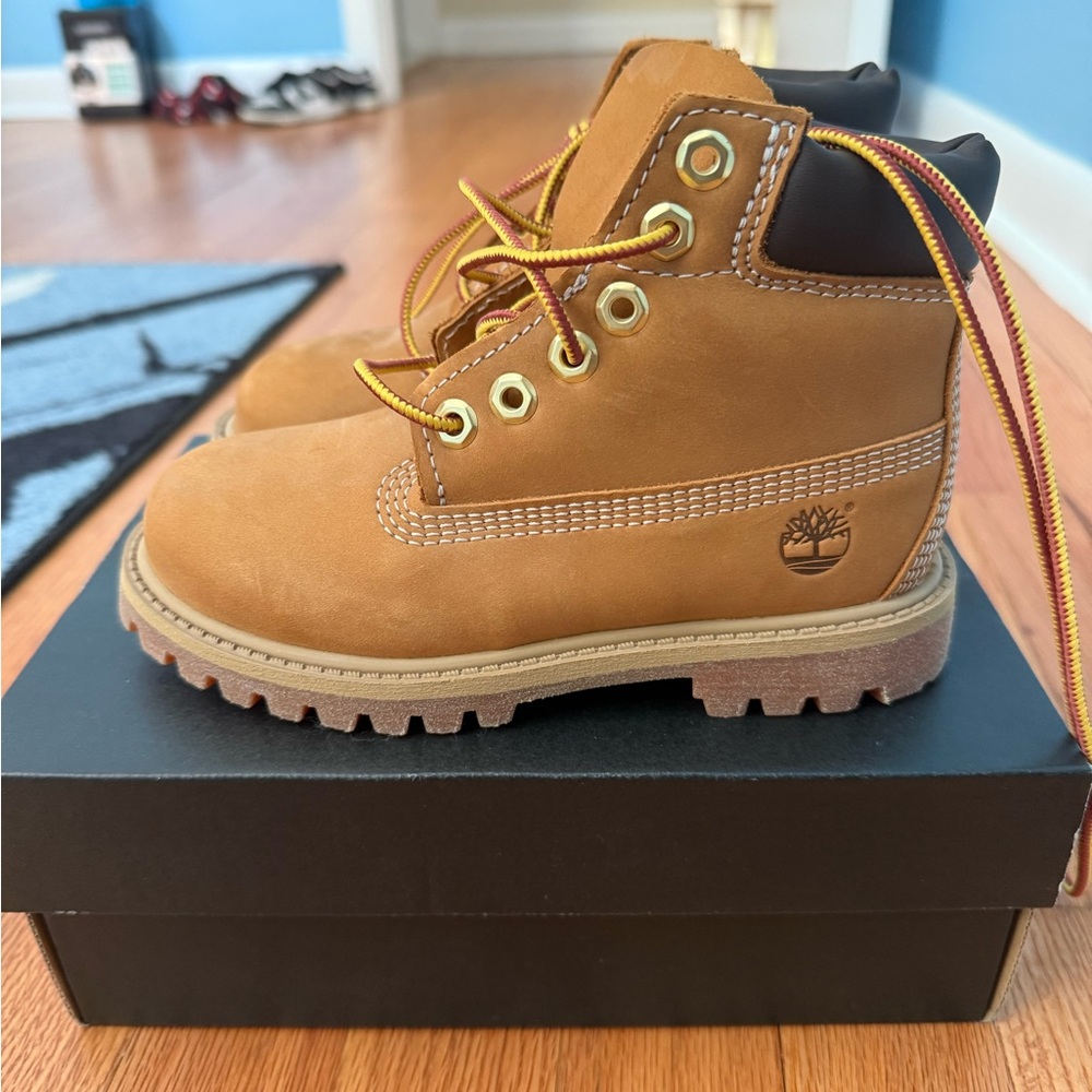 Timberland Brown Leather Boots Kids Size 11
